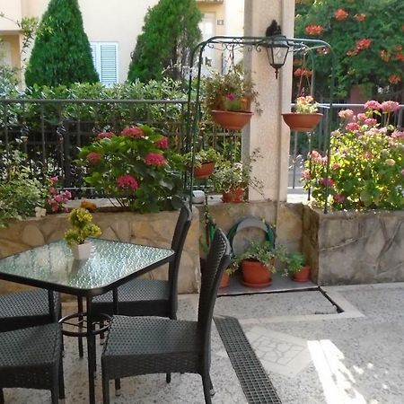 Guest House Villa Castio Petrovac Екстериор снимка