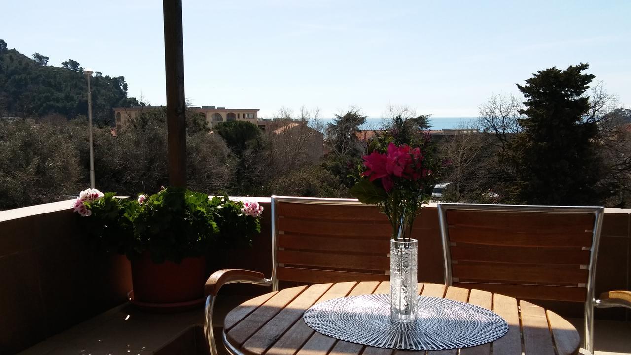 Guest House Villa Castio Petrovac Екстериор снимка