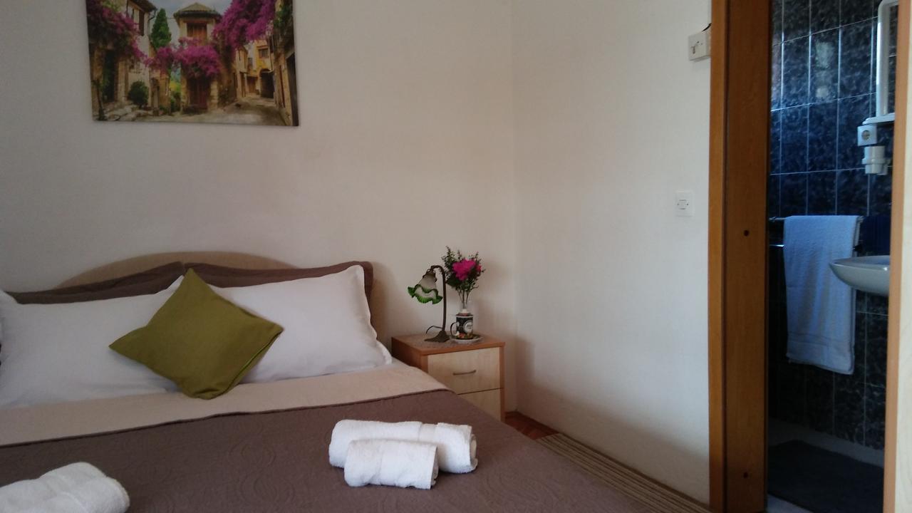 Guest House Villa Castio Petrovac Екстериор снимка