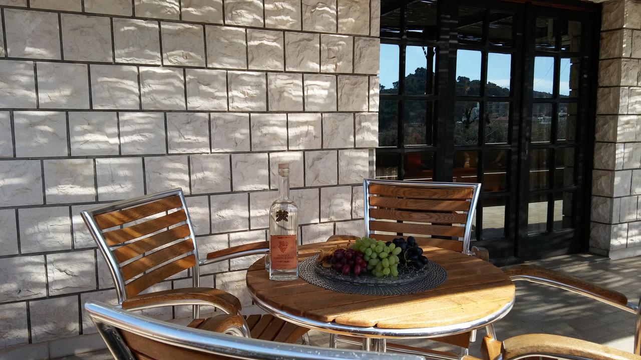 Guest House Villa Castio Petrovac Екстериор снимка