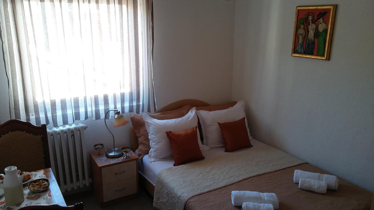 Guest House Villa Castio Petrovac Екстериор снимка