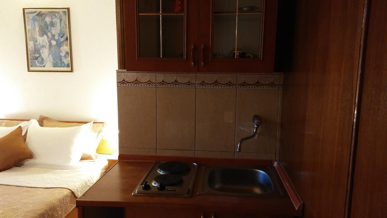 Guest House Villa Castio Petrovac Екстериор снимка