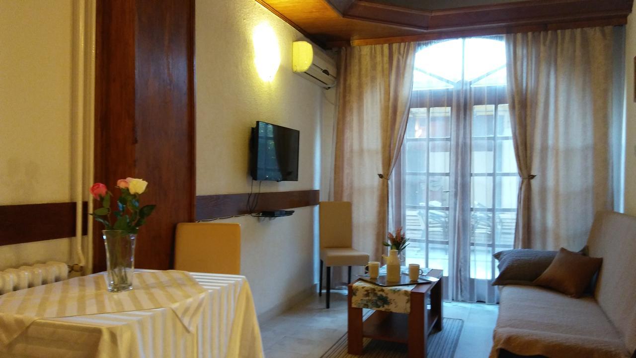 Guest House Villa Castio Petrovac Екстериор снимка