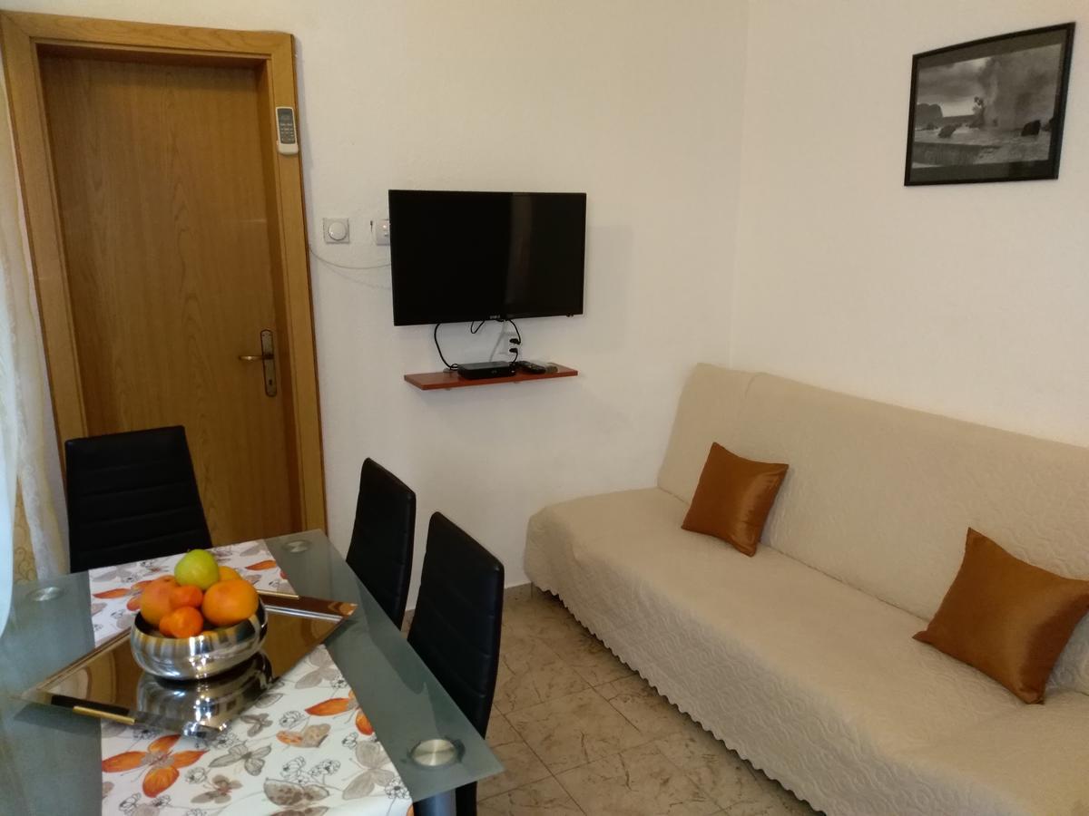 Guest House Villa Castio Petrovac Екстериор снимка