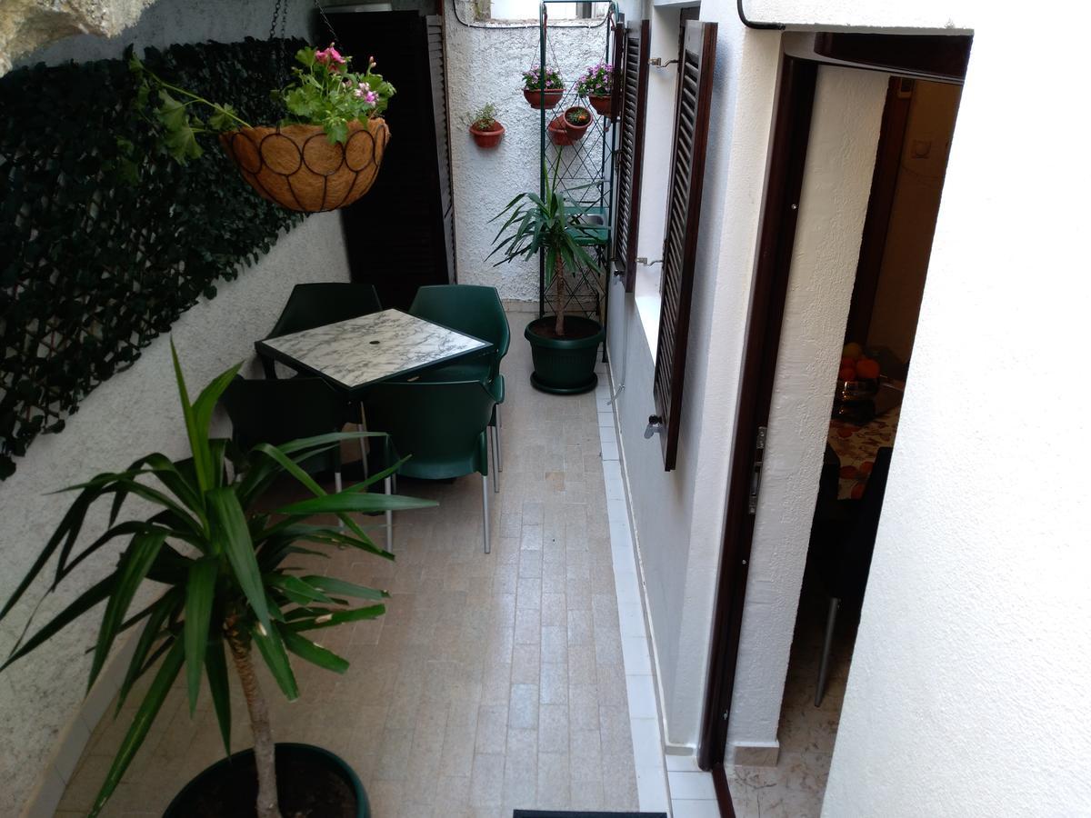 Guest House Villa Castio Petrovac Екстериор снимка