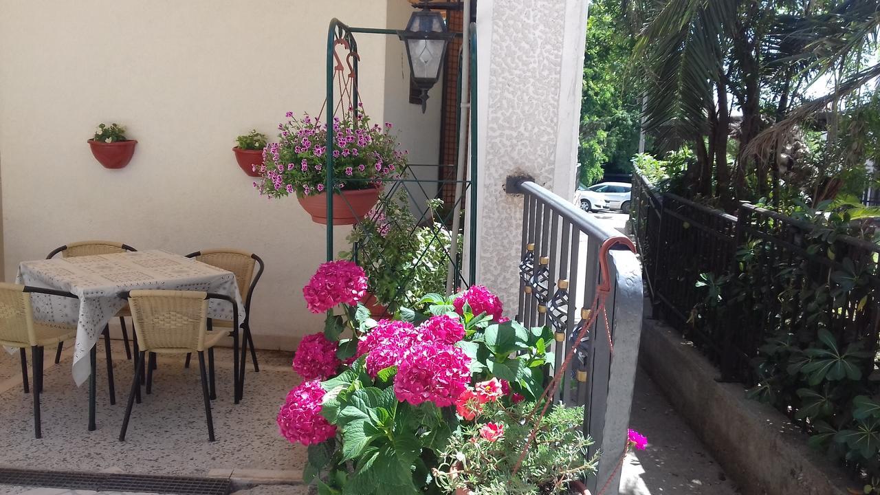 Guest House Villa Castio Petrovac Екстериор снимка