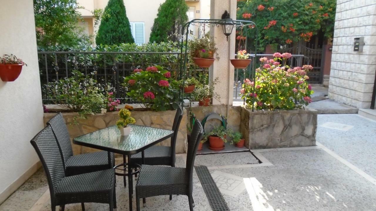 Guest House Villa Castio Petrovac Екстериор снимка