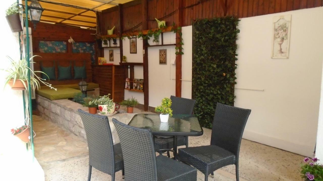 Guest House Villa Castio Petrovac Екстериор снимка
