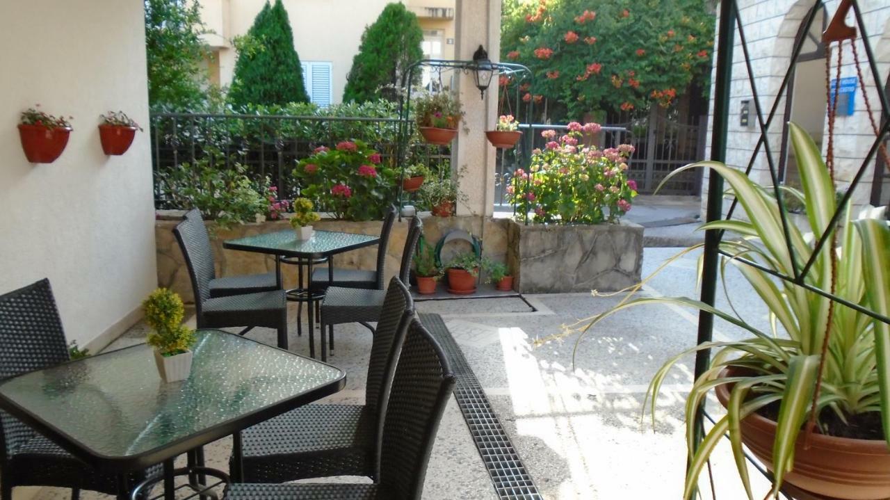 Guest House Villa Castio Petrovac Екстериор снимка